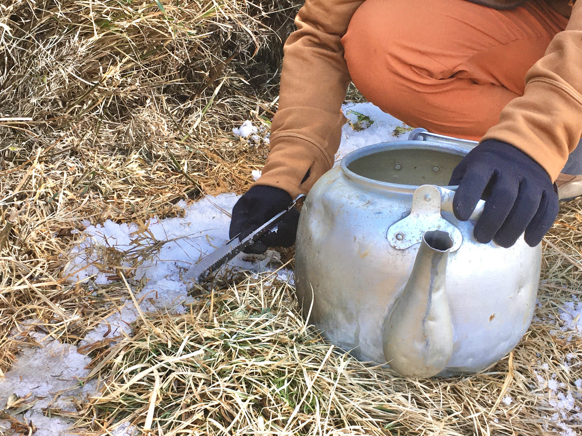 初次使用貓鏟(山友都知道這是做啥用),居然是用來鏟雪!