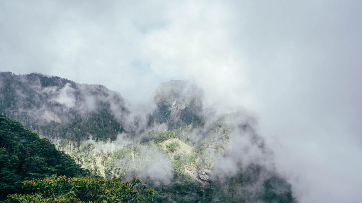 接近排雲山莊時驀然天開