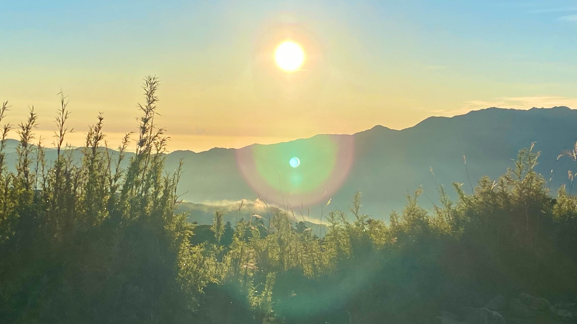 摸黑起爬,為了在雪山東峰頂看日出